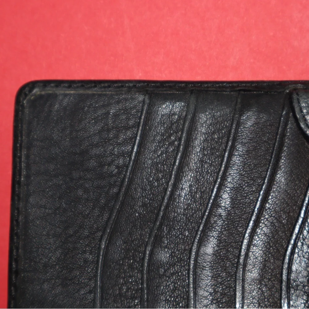 FOSSIL Olivia Checkbook Frame Kiss Lock Closure Black Leather Clutch - Picture 8 of 8